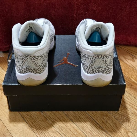Jordan Retro 11's Sneakers - Picture 4 of 5